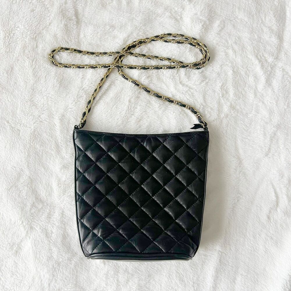 C C COURTENAY Black Quilted Soft Leather Chain Strap Vintage Crossbody Purse